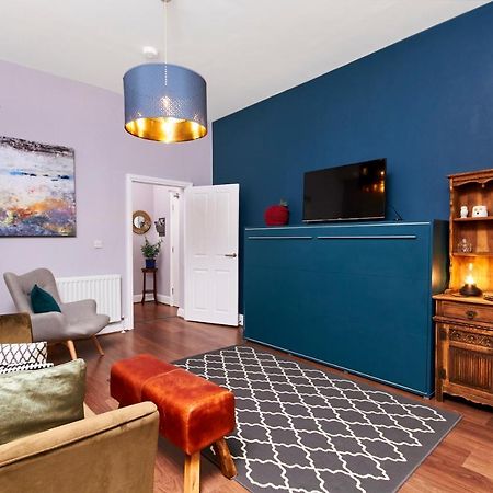 Lovely Abode In Newcastle - Sleeps 4 - Ground Floor Exterior foto