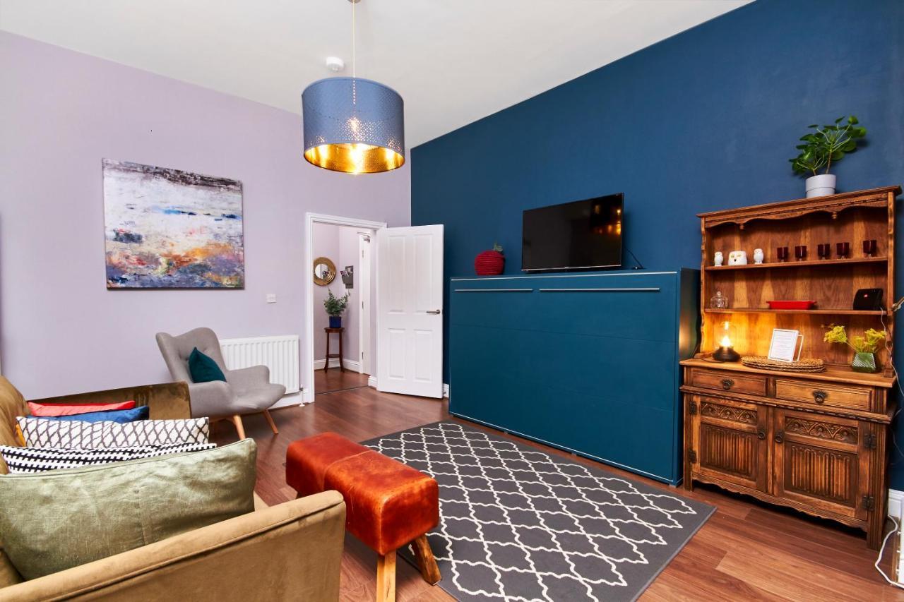 Lovely Abode In Newcastle - Sleeps 4 - Ground Floor Exterior foto